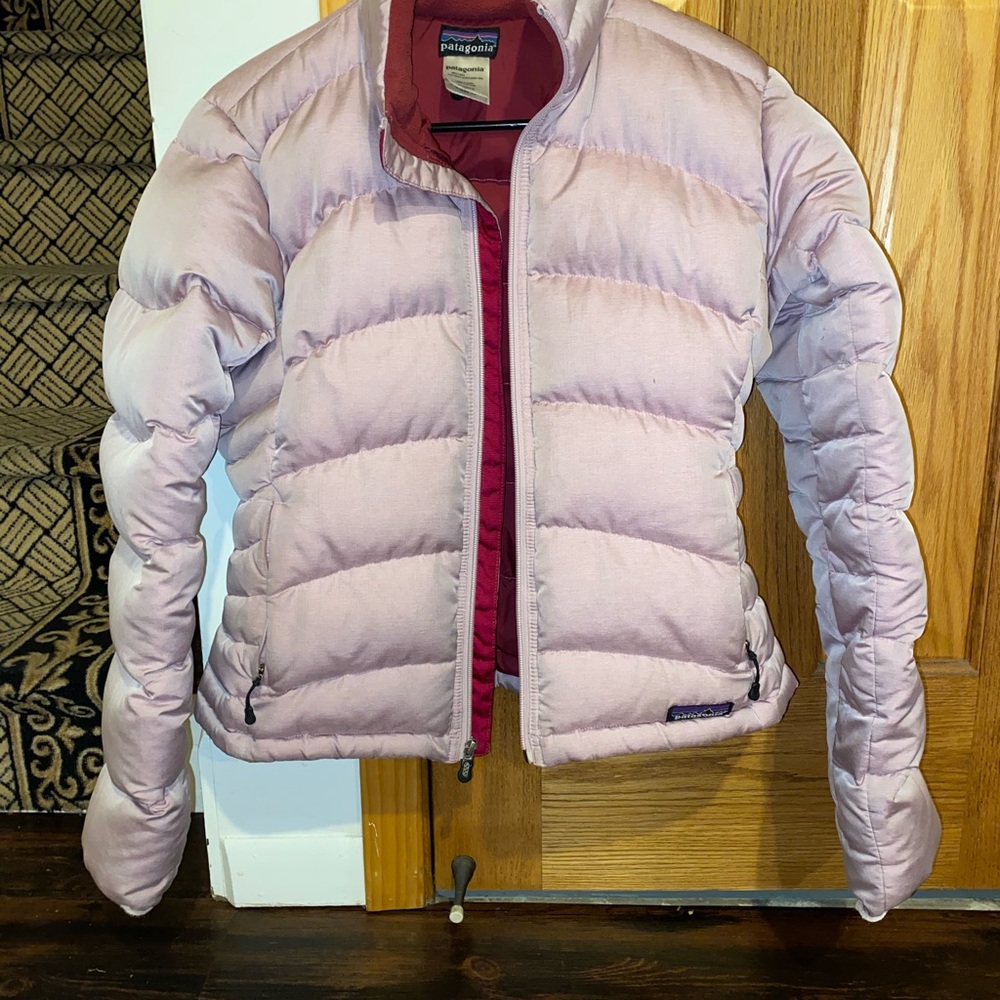 Patagonia Size Small Women's Pink Puffer Jacket